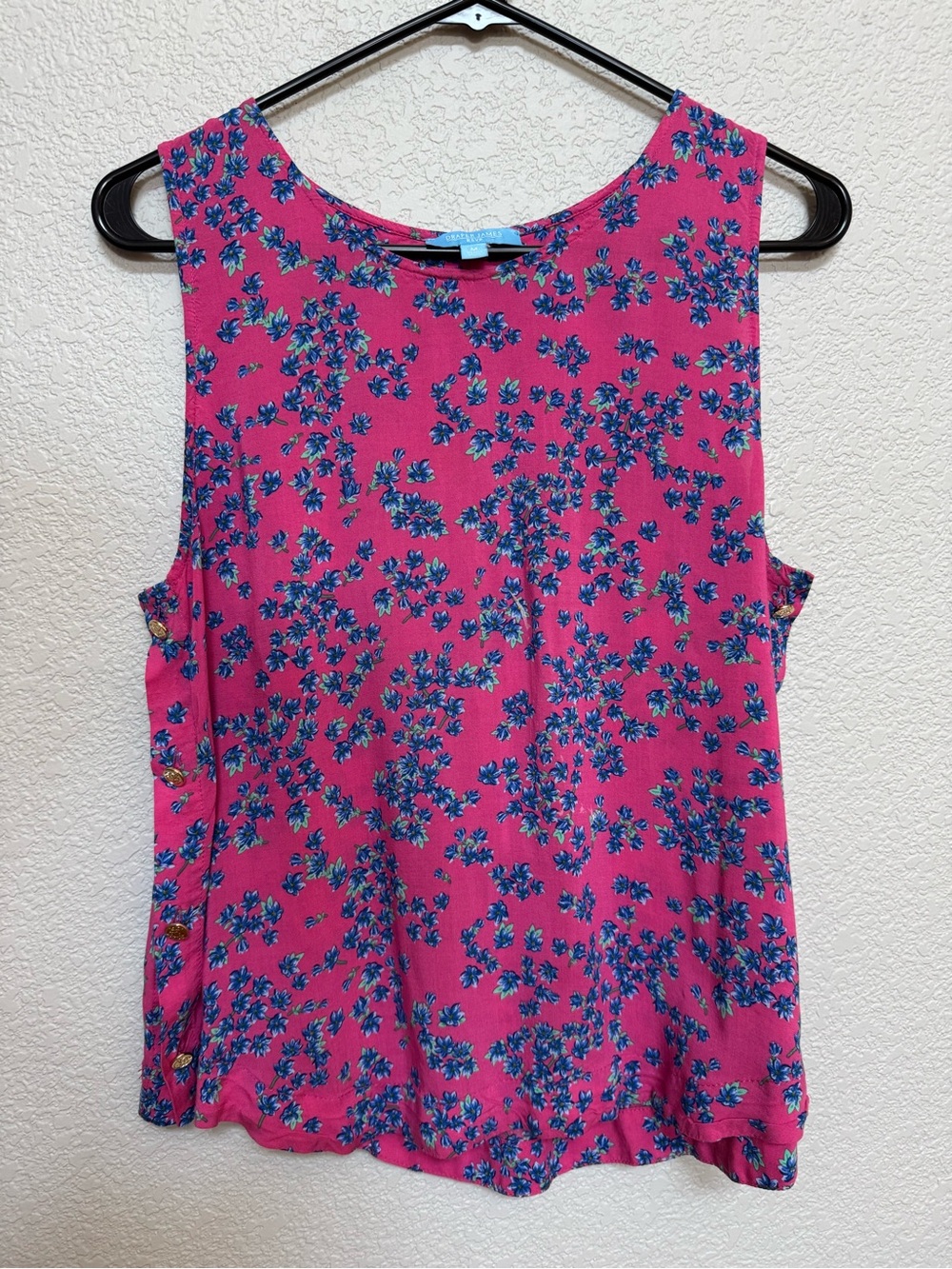 Draper James Pink Floral Sleeveless Blouse Women’s M Gold Side Buttons